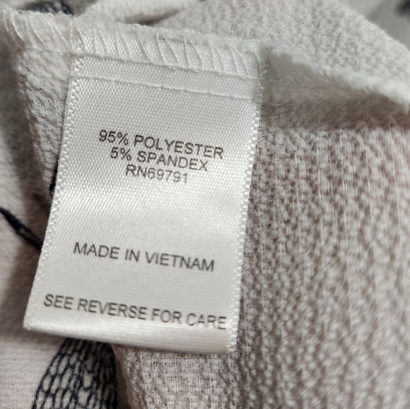 Roz & Ali Size XL White Blouse Black Dragonflies Allover Print Tie Front Keyhole - Picture 6 of 8